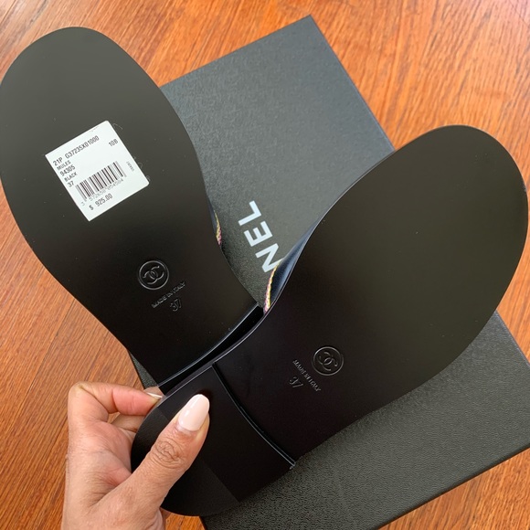 BNIB CHANEL sandals. - Picture 3 of 3